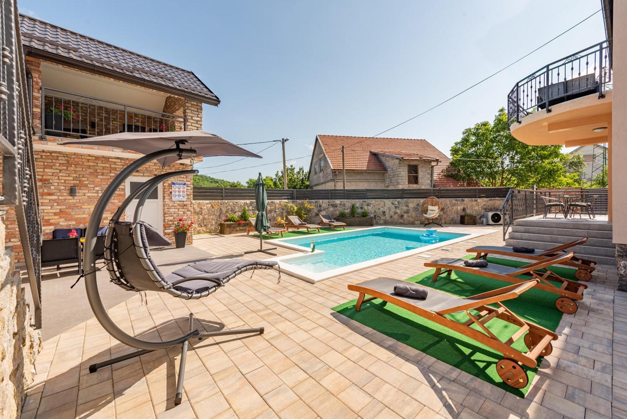 Apartman Toni Gračac Εξωτερικό φωτογραφία